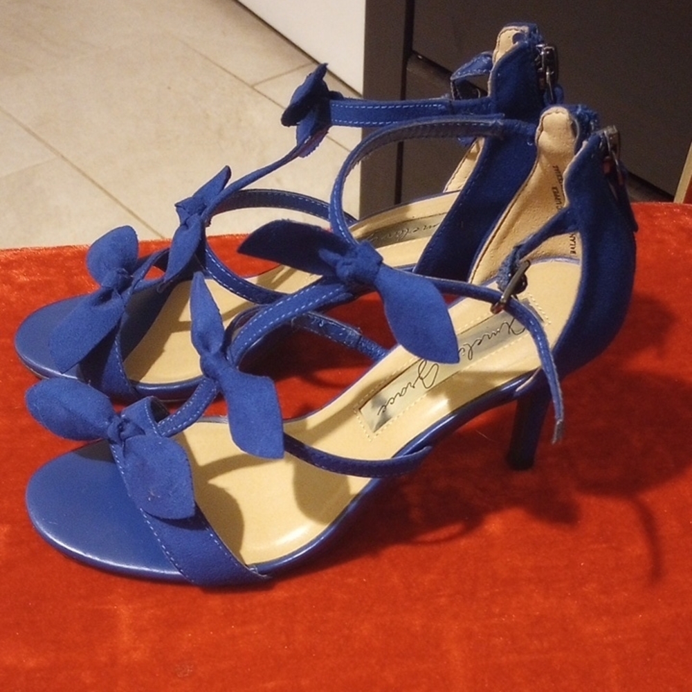 Chic Blue Strappy Heels